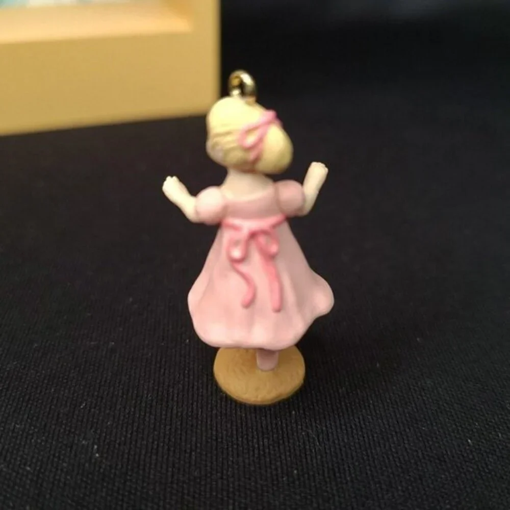 Hallmark Nutcracker Ballet Display Stage Clara Ornament Ballerina‎ Mini Vintage